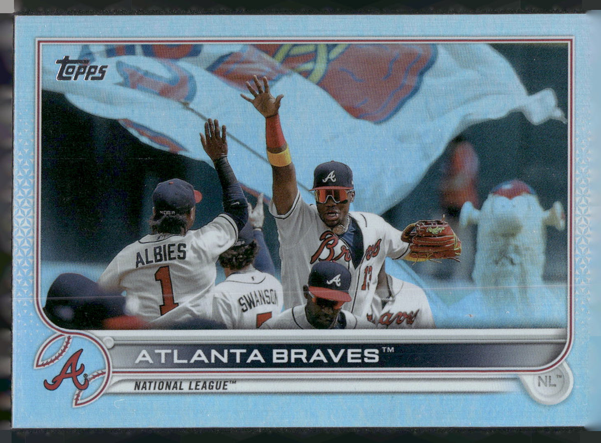2022 Topps #164 Atlanta Braves Rainbow Foil