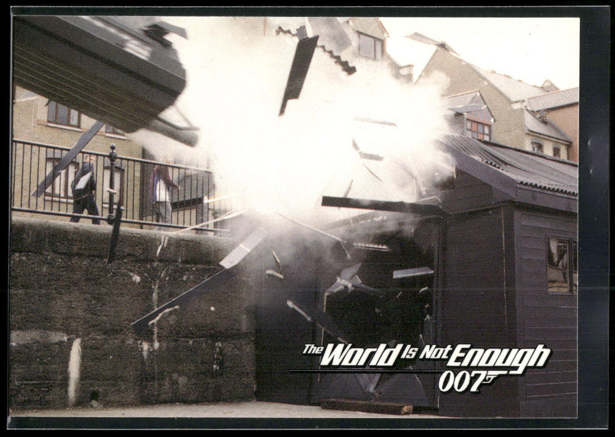 1999 Inkworks James Bond The World Is Not Enough #11 Unscheduled Blast-Off