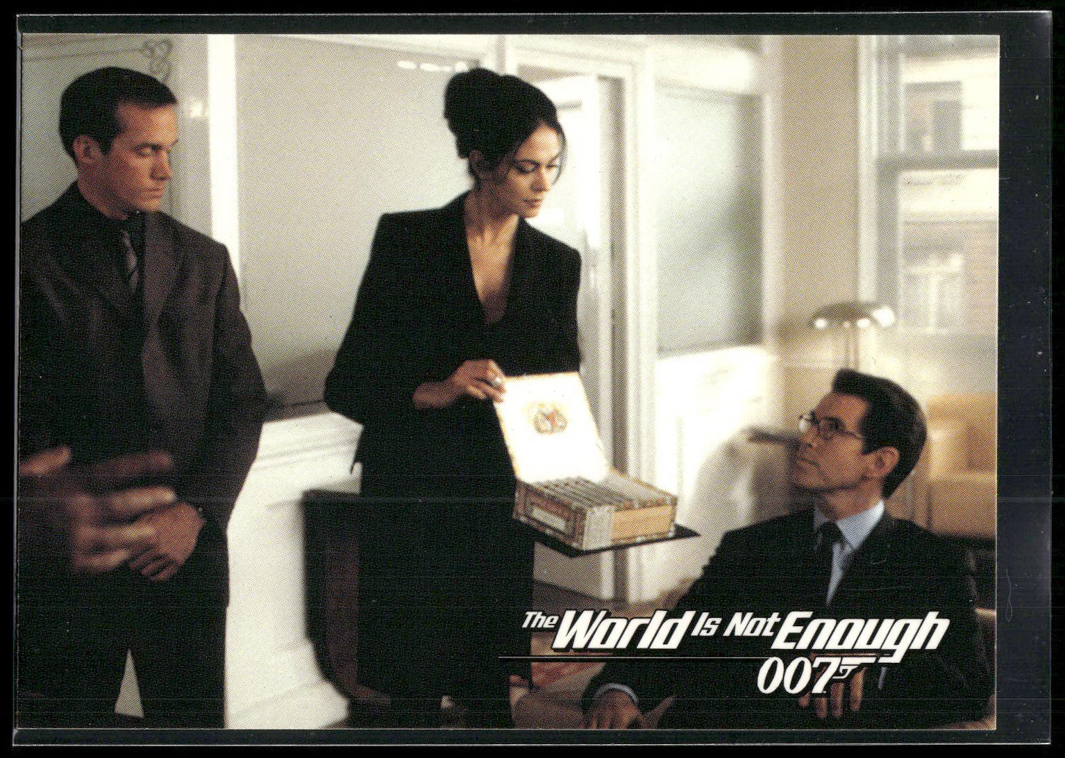 1999 Inkworks James Bond The World Is Not Enough #2 A Cigar for Mr. Bond