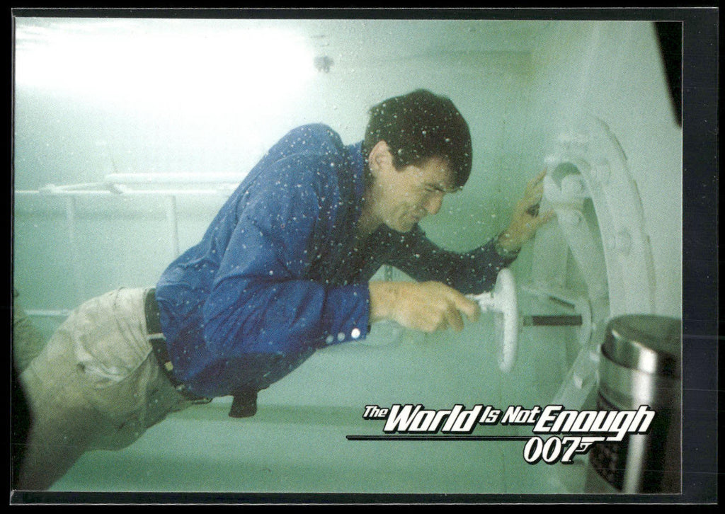 1999 Inkworks James Bond The World Is Not Enough #59 The World Holds Its Breath