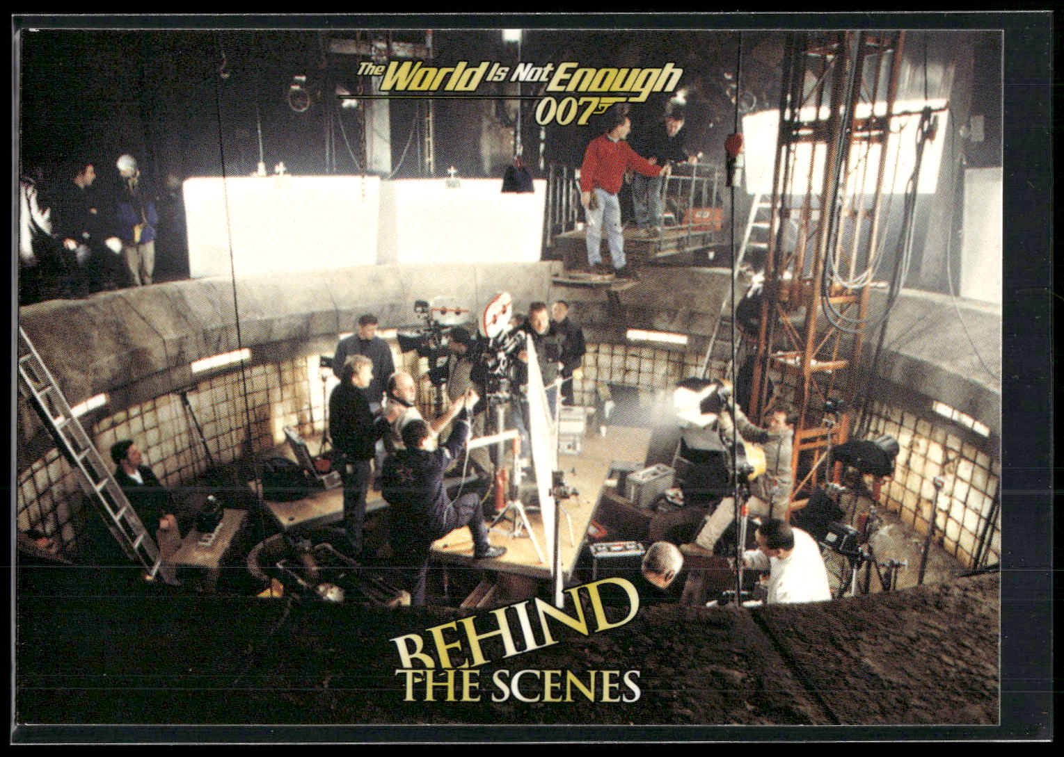 1999 Inkworks James Bond The World Is Not Enough #77