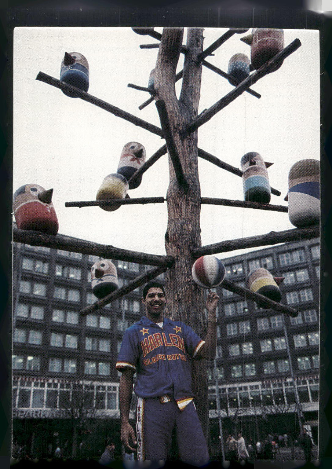 1992 Comic Images Harlem Globetrotters #8 Hard Times