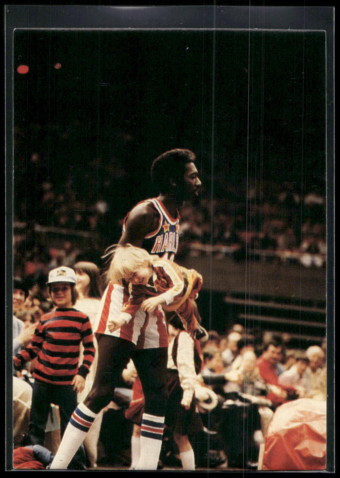 1992 Comic Images Harlem Globetrotters #69 Globie Spirit