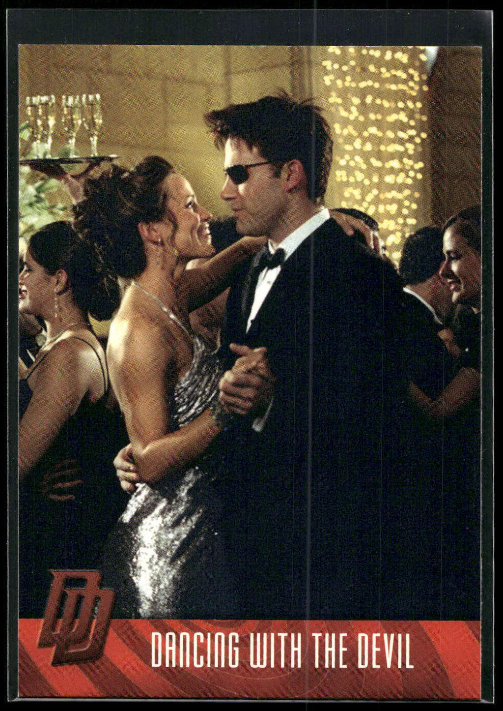 2003 Topps Daredevil #35 Dancing with the Devil