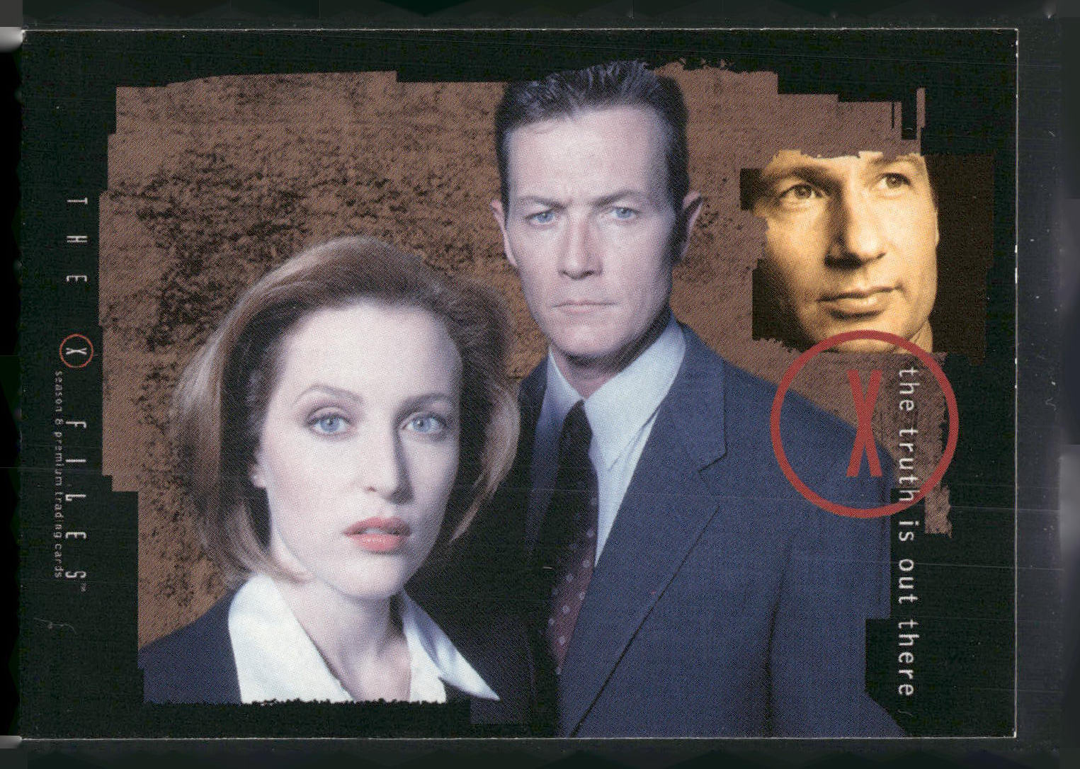 2002 Inkworks X-Files Season 8 #1 With Mulder abducted, a pregnant Scully sear