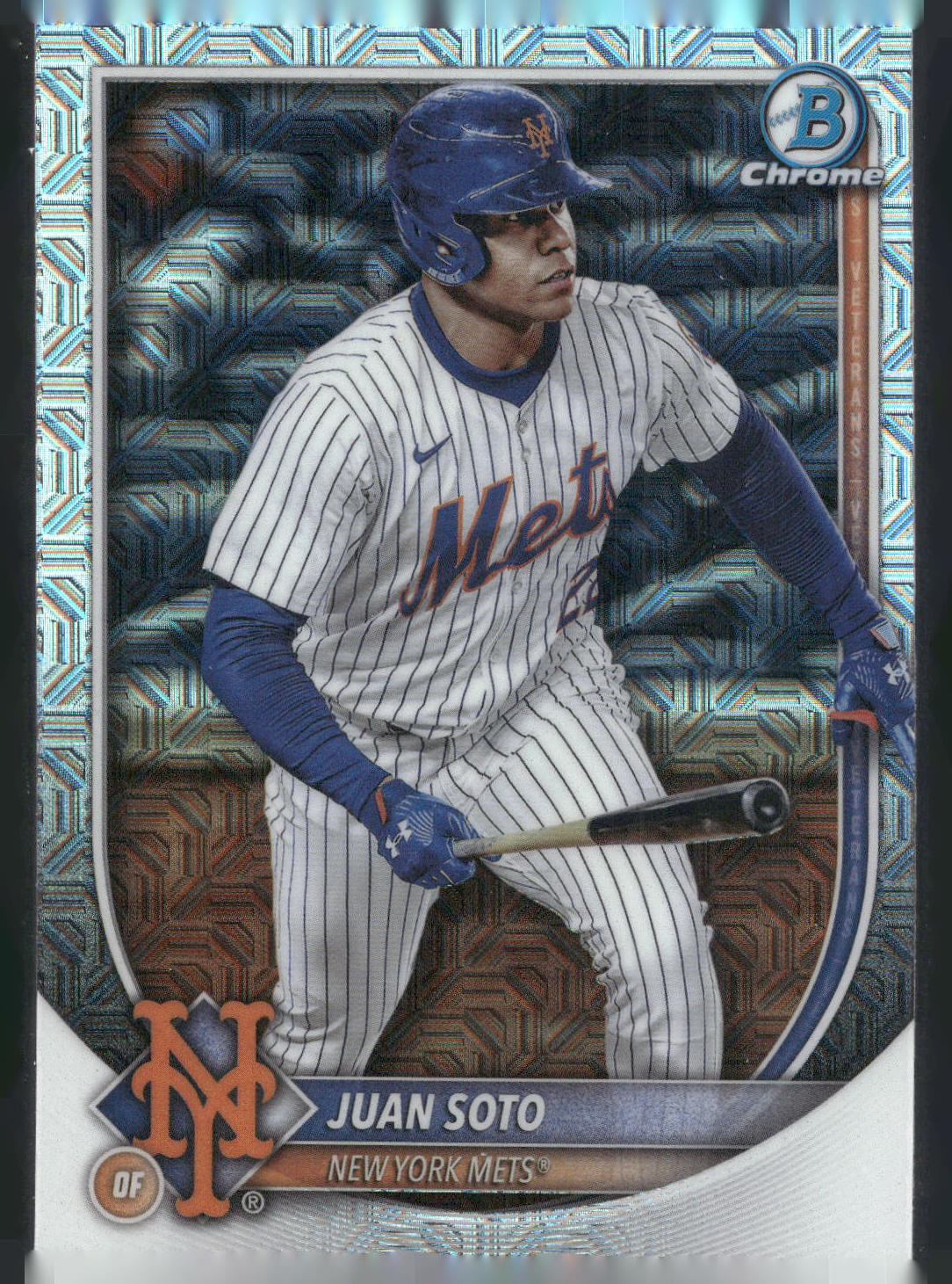 2025 Bowman #22 Juan Soto Chrome Mojo Refractor
