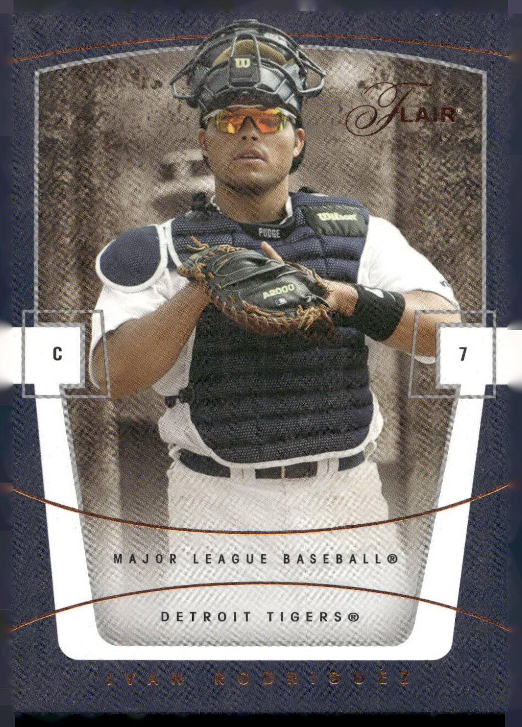 2004 Flair #34 Ivan Rodriguez