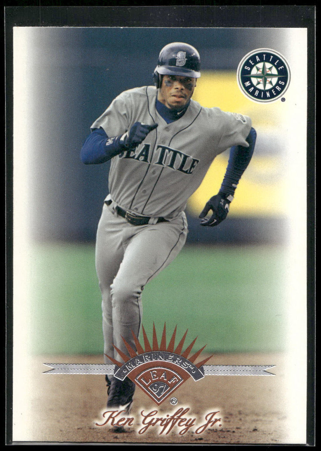 1997 Leaf #204 Ken Griffey Jr.