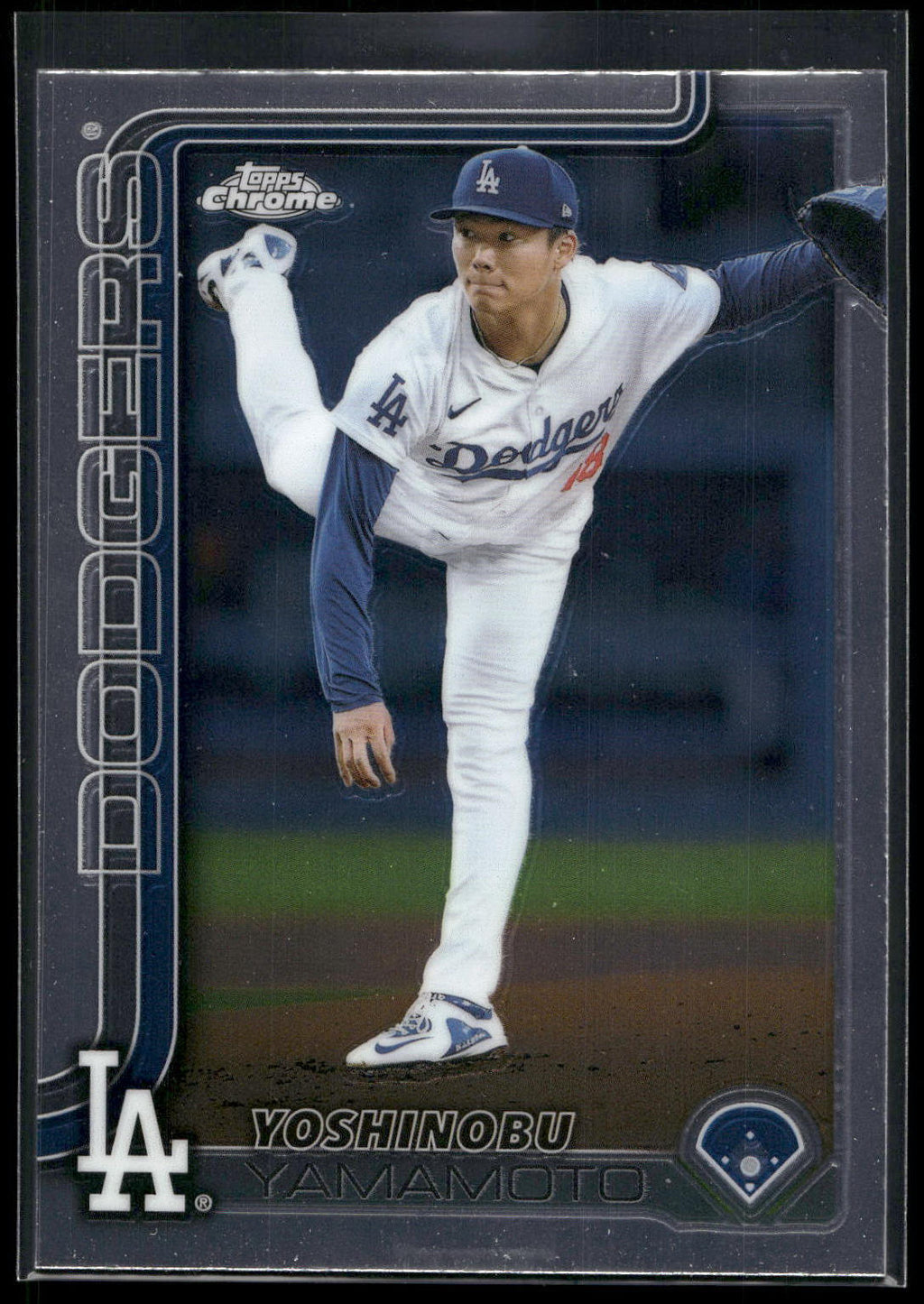 2025 Topps Chrome #179 Yoshinobu Yamamoto