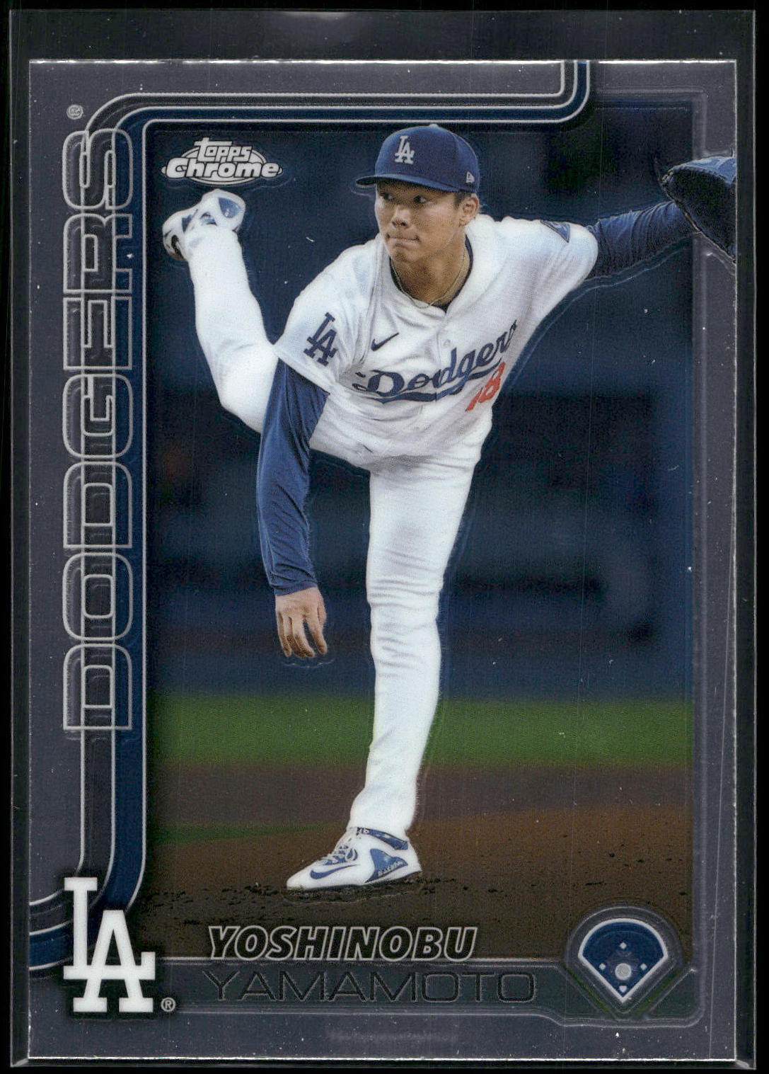 2025 Topps Chrome #179 Yoshinobu Yamamoto
