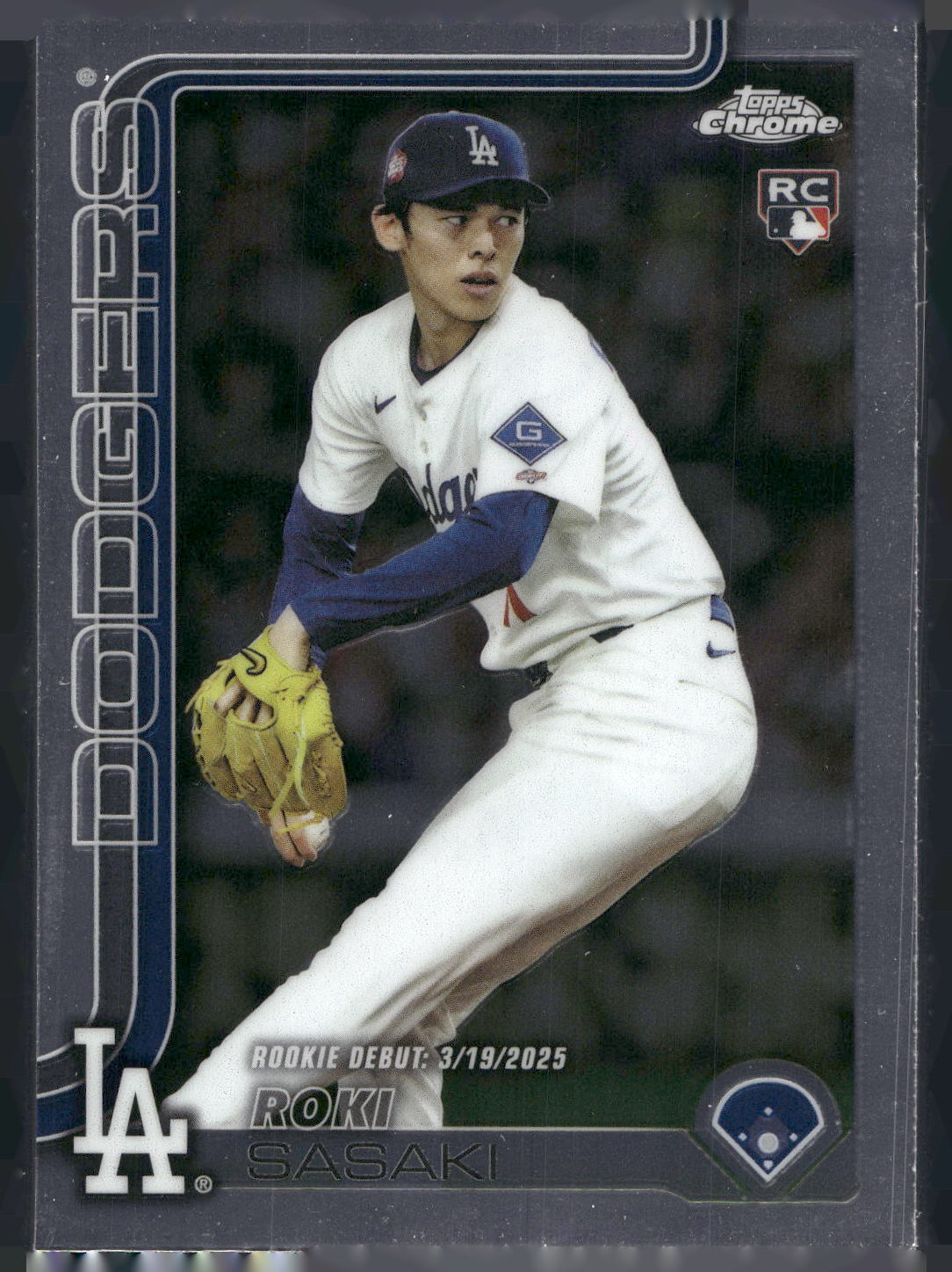 2025 Topps Chrome Update #USC73 Roki Sasaki RayWave Refractor