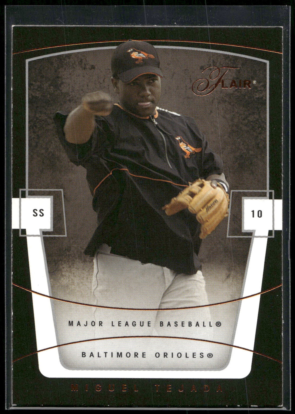 2004 Flair #18 Miguel Tejada
