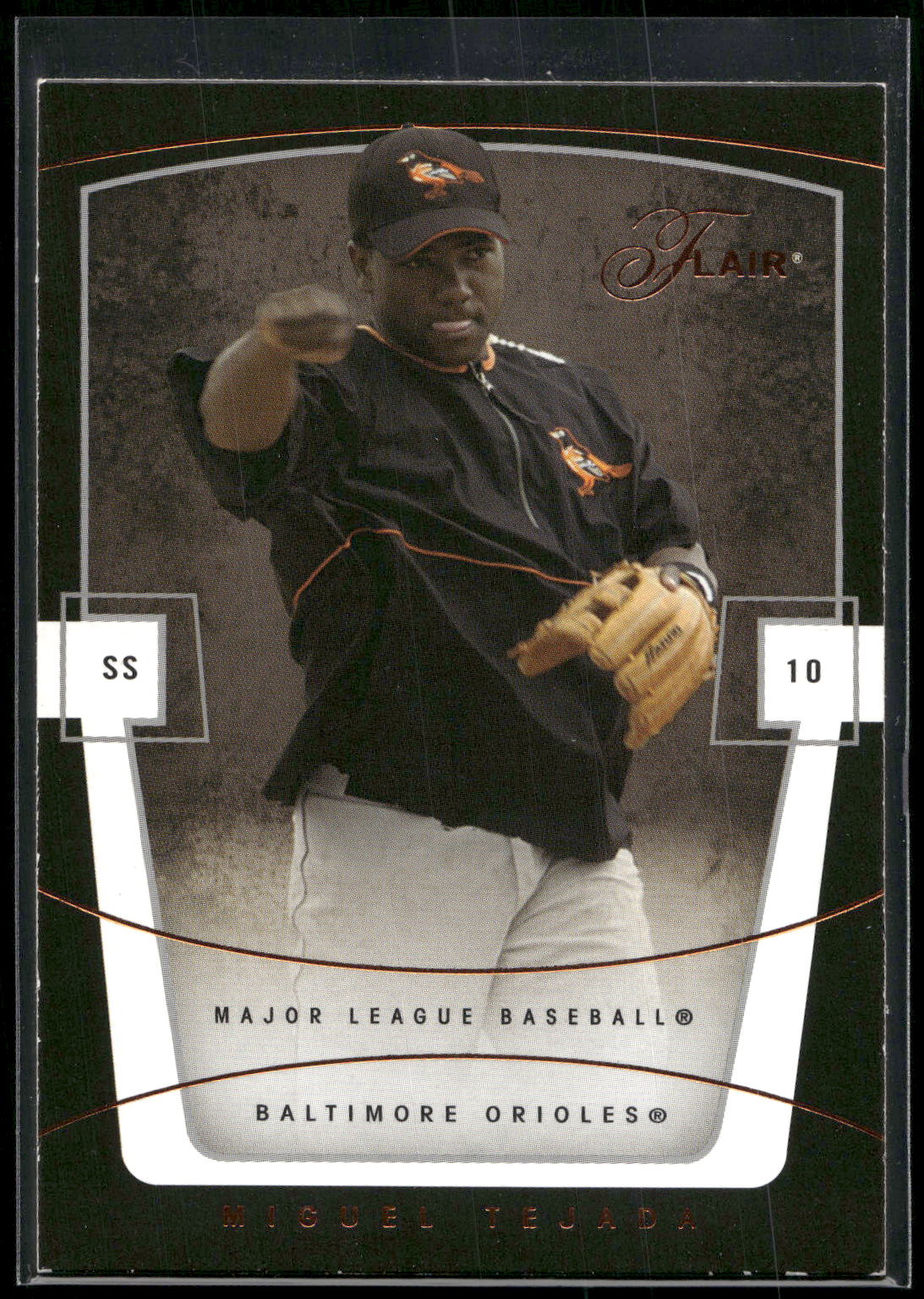 2004 Flair #18 Miguel Tejada
