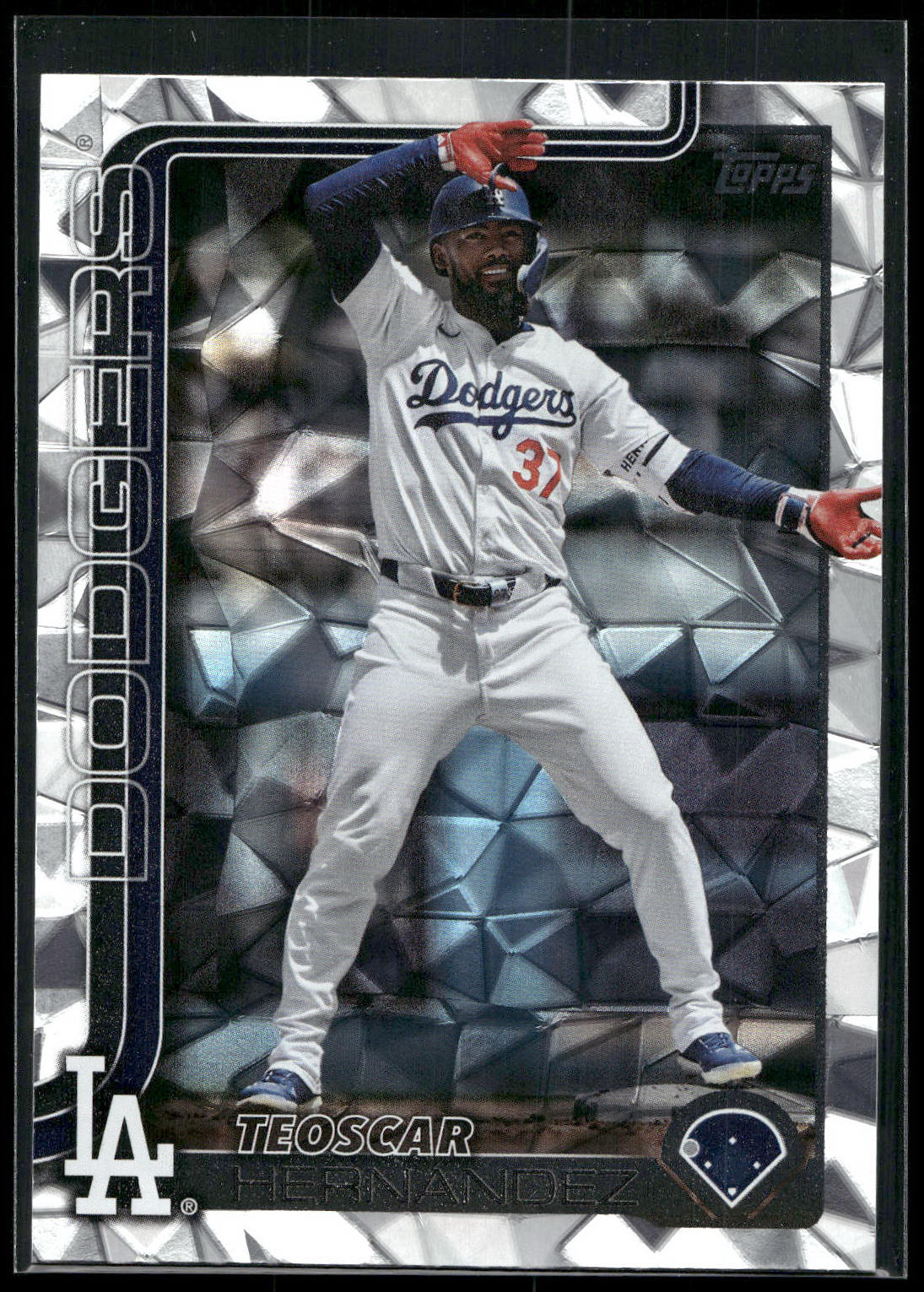 2025 Topps #176 Teoscar Hernández Diamante Foil