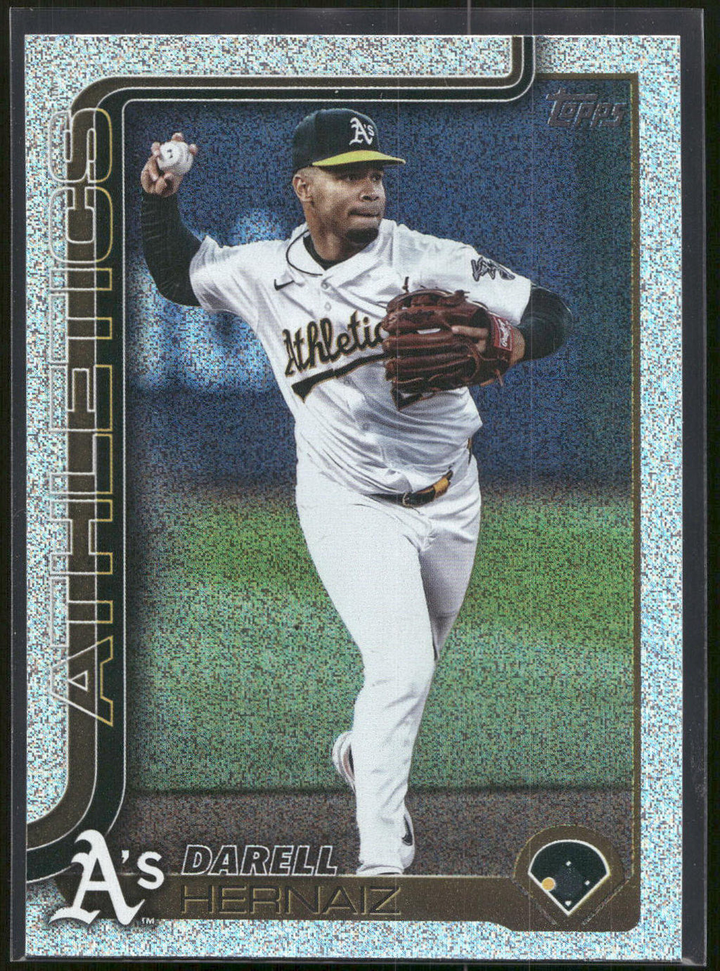2025 Topps #695 Darell Hernaiz Sandglitter