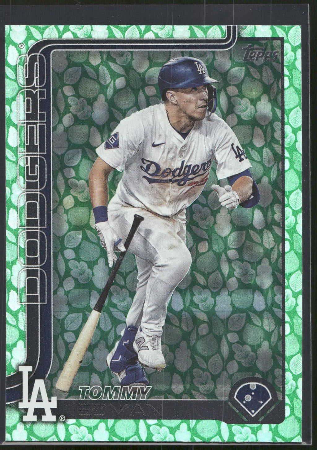 2025 Topps #214 Tommy Edman Holiday