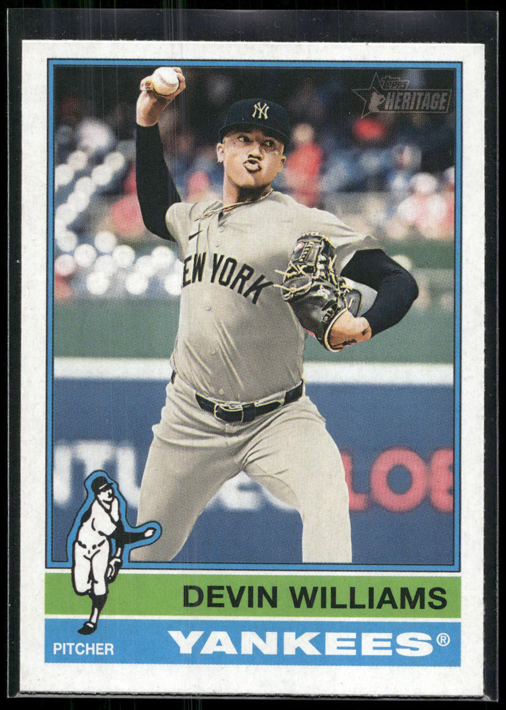 2025 Topps Heritage #376 Devin Williams
