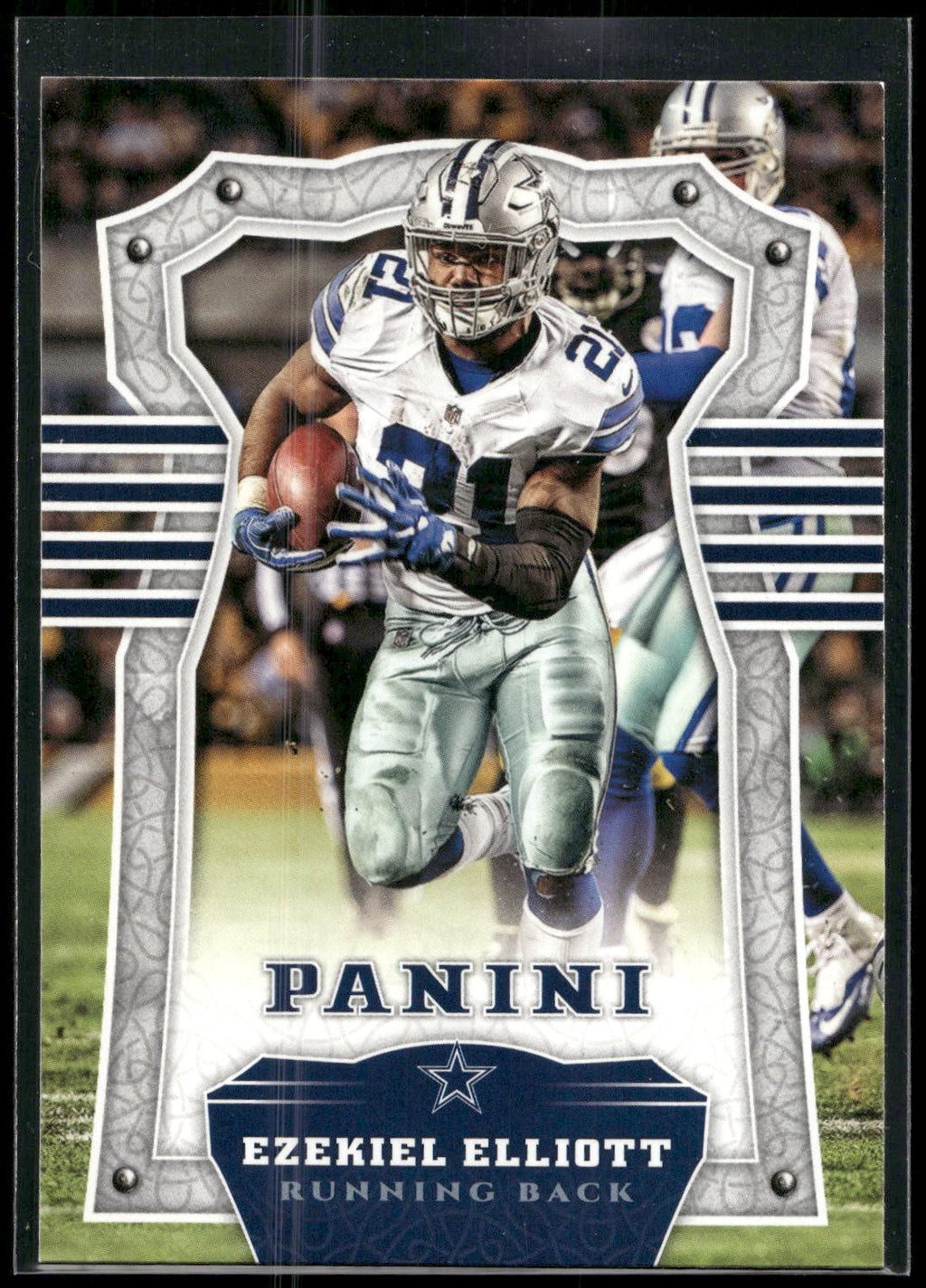 2017 Panini #32 Ezekiel Elliott