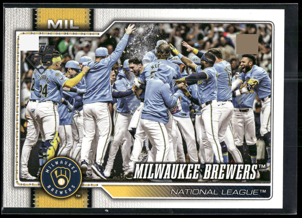 2026 Topps #107 Milwaukee Brewers