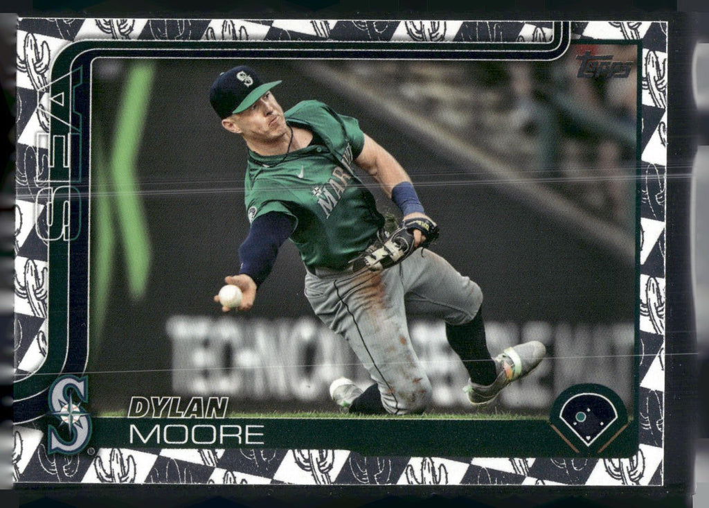 2025 Topps #105 Dylan Moore Spring Training