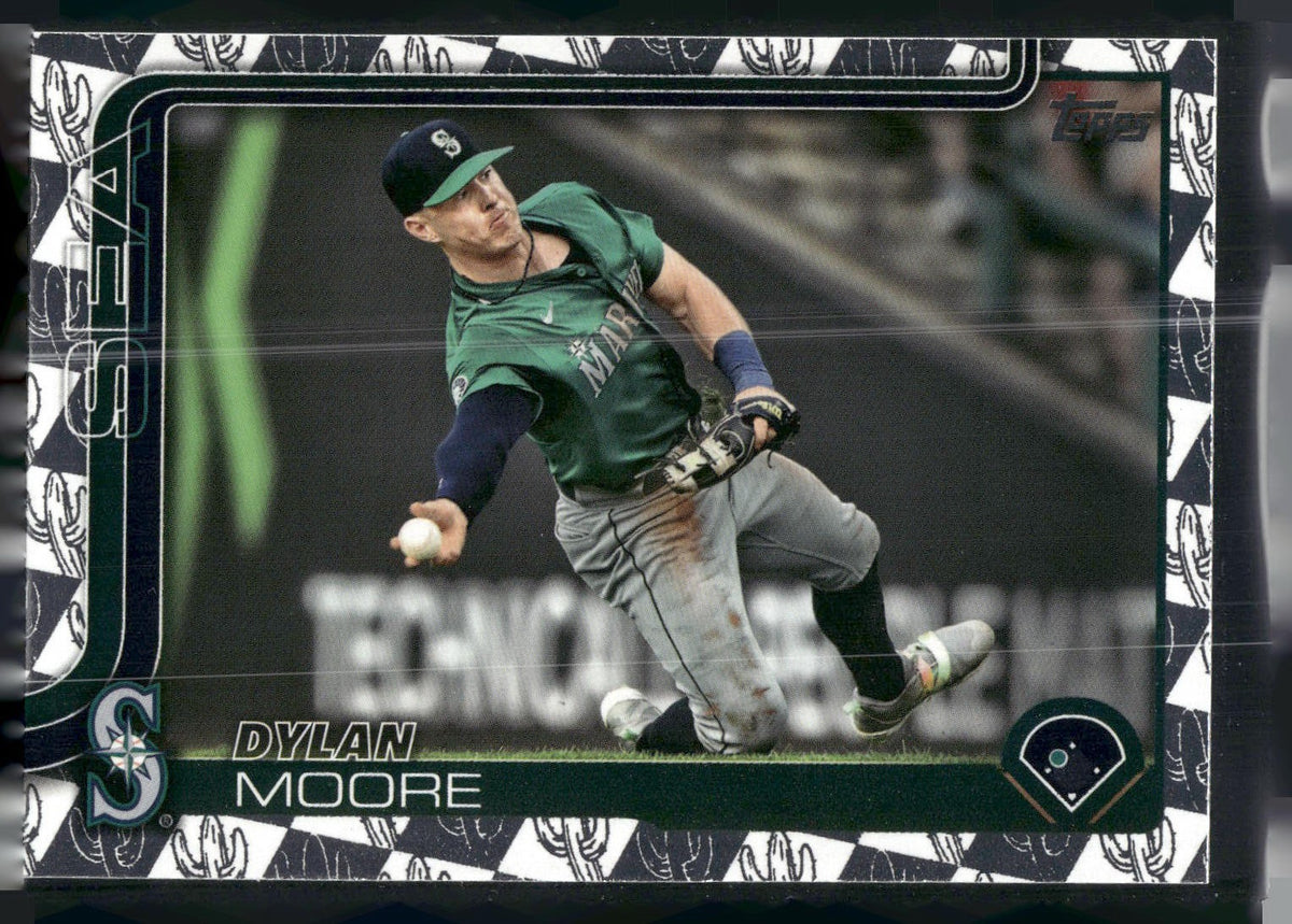 2025 Topps #105 Dylan Moore Spring Training
