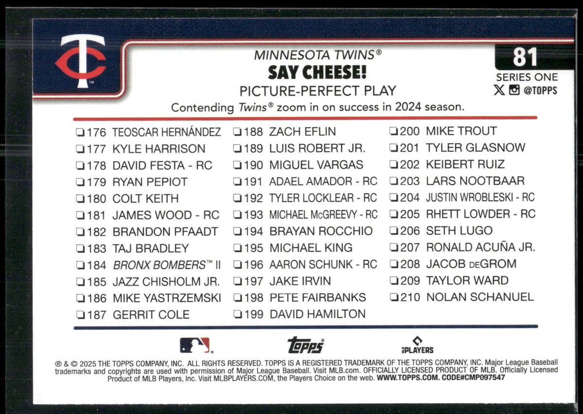 2025 Topps #81 Say Cheese! Picture-Perfect Play Sandglitter