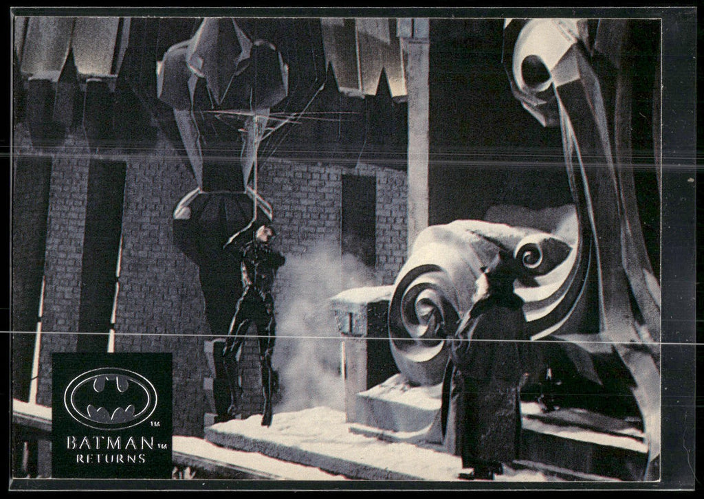 1992 Stadium Club Batman Returns #23 Parallels between hero and villain