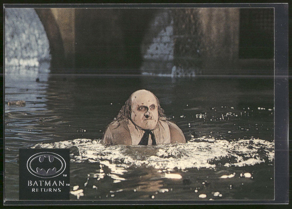 1992 Stadium Club Batman Returns #48 Director Tim Burton prepares Danny DeVito