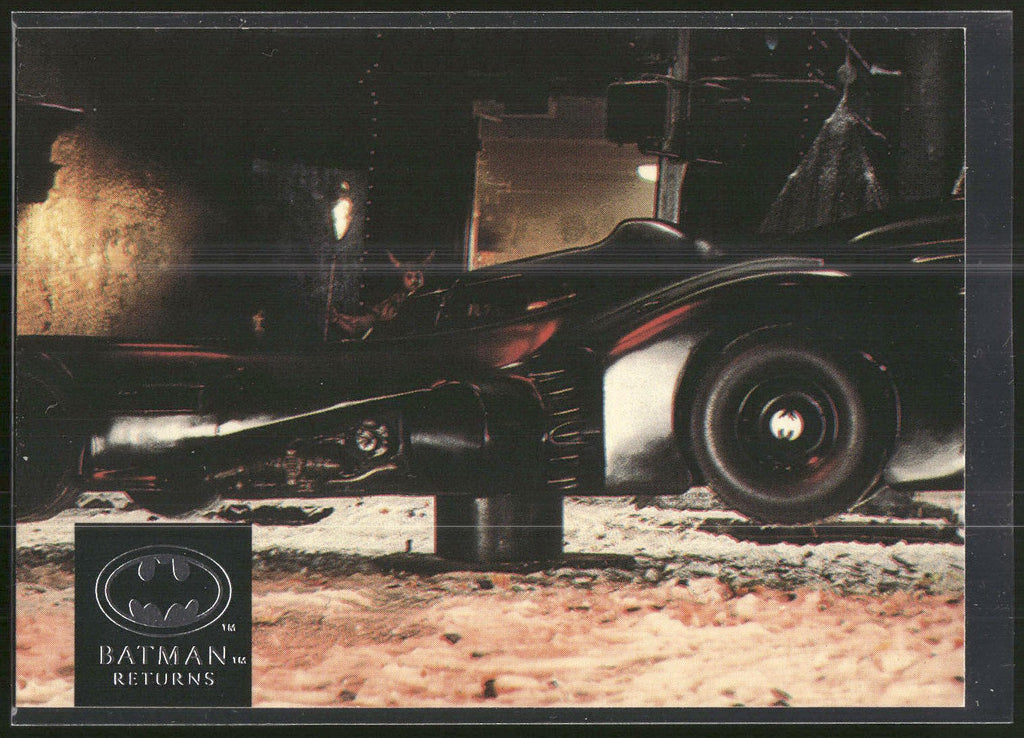 1992 Stadium Club Batman Returns #32 Most of the characters in Batman Returns