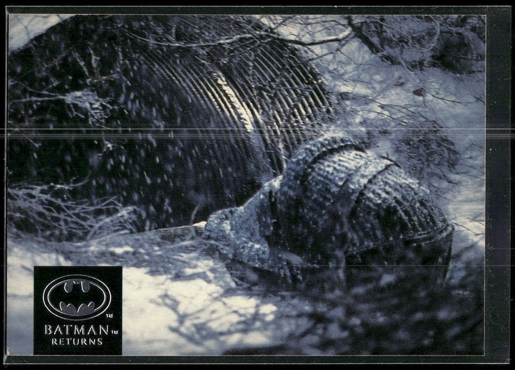 1992 Stadium Club Batman Returns #98 The pram-prison, hurled into icy waters by