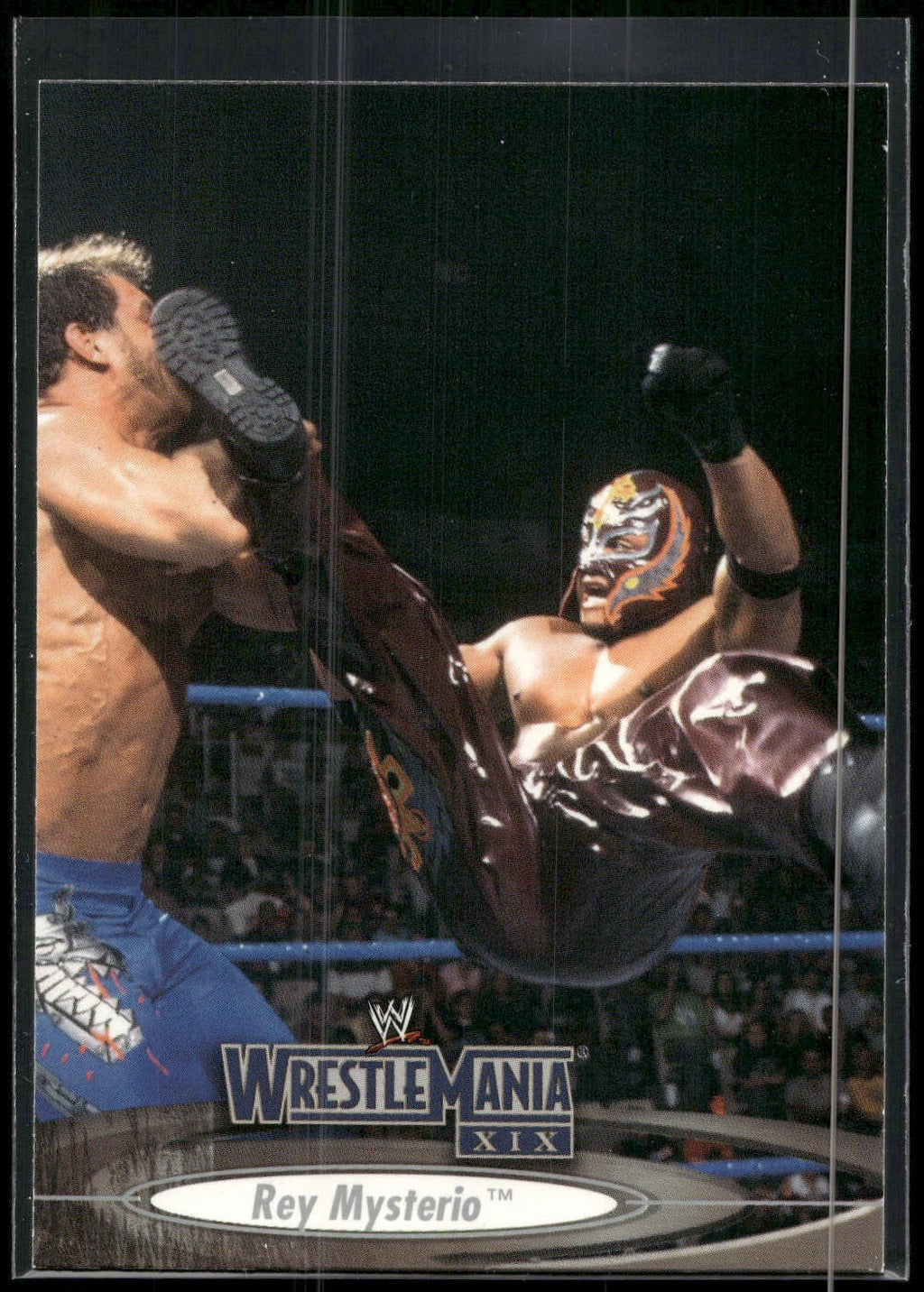 2003 Fleer WWE WrestleMania XIX #41 Rey Mysterio