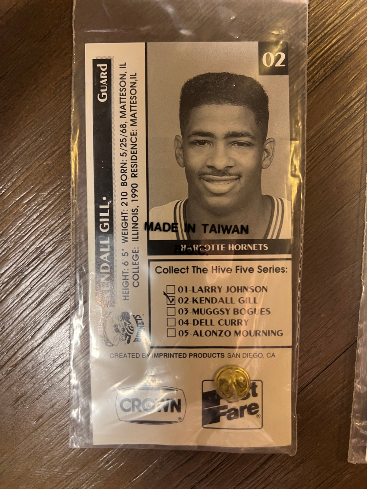 1992 Charlotte Hornets Crown Fast Fare The Hive Five Pin Card Complete Set