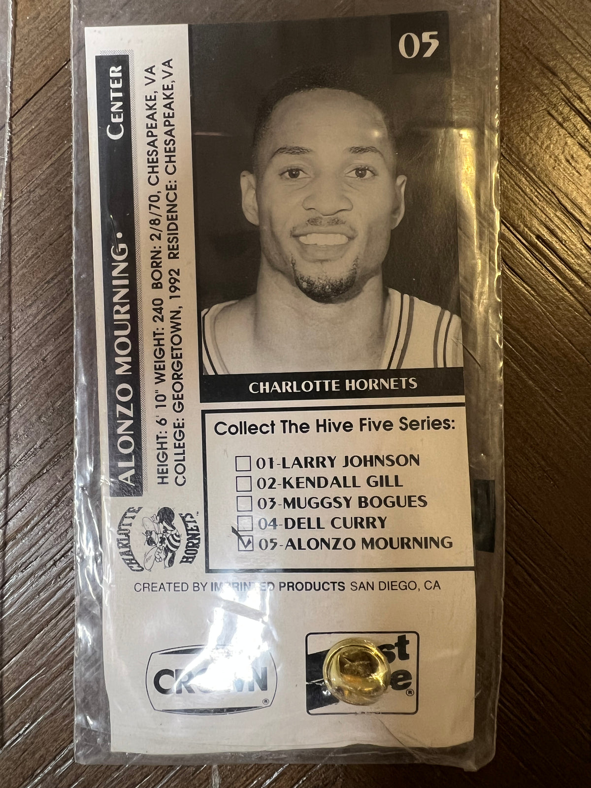 1992 Charlotte Hornets Crown Fast Fare The Hive Five Pin Card Complete Set