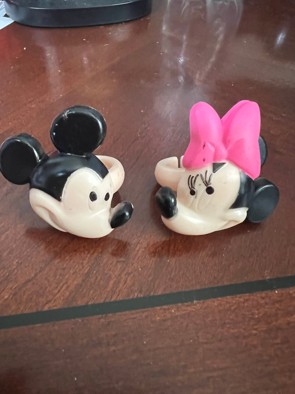 Vintage Walt Disney Mickey & Minnie Mouse Plastic Head Rings Lot of 2